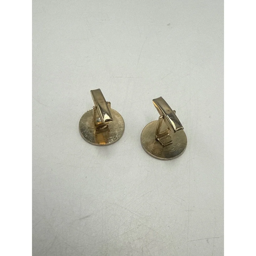 Vintage Gold Tone Round Basketweave Scalloped Edge Toggle Back Cufflinks